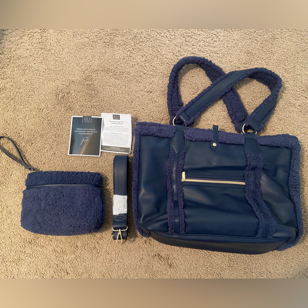 G.I.L.I. Reversible Sherpa Tote with Sherpa Pouch NWT